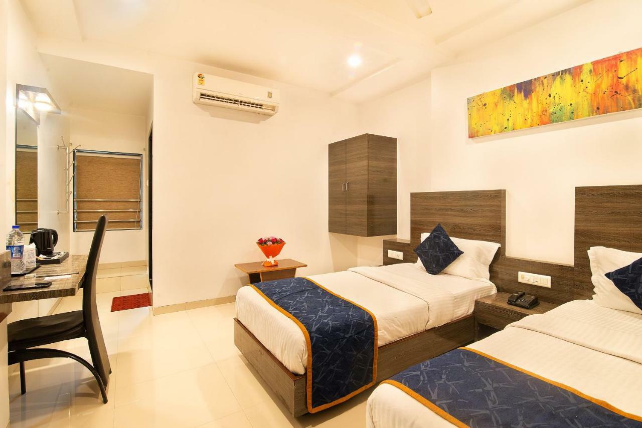 Hotel Sheetal Plaza 苏拉特 外观 照片