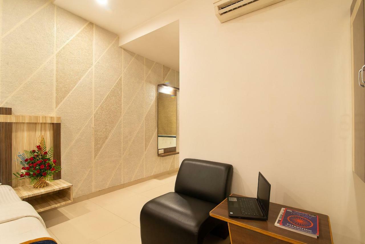 Hotel Sheetal Plaza 苏拉特 外观 照片