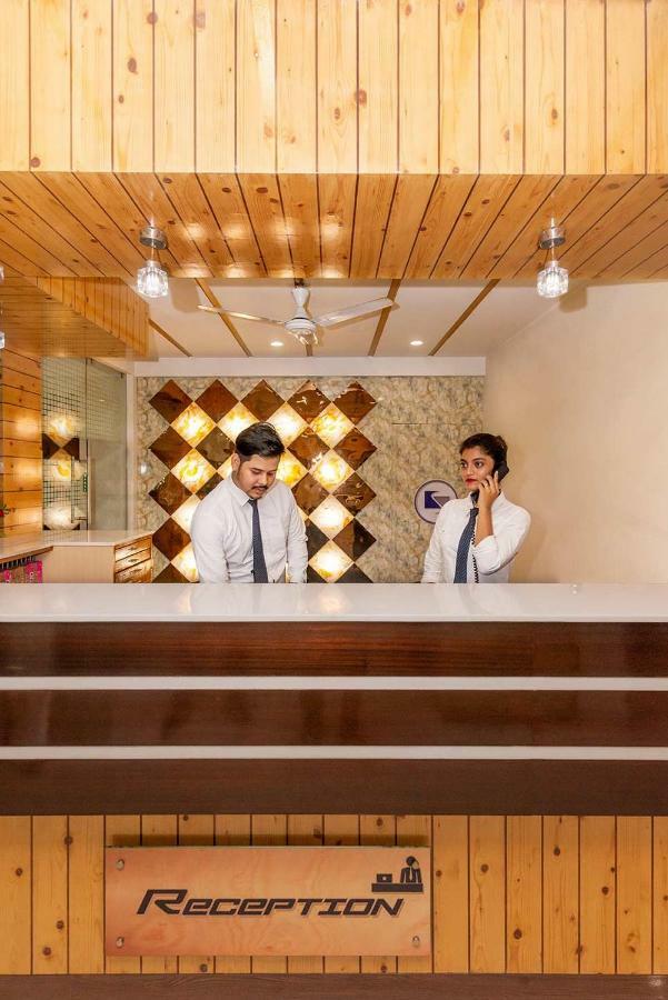 Hotel Sheetal Plaza 苏拉特 外观 照片