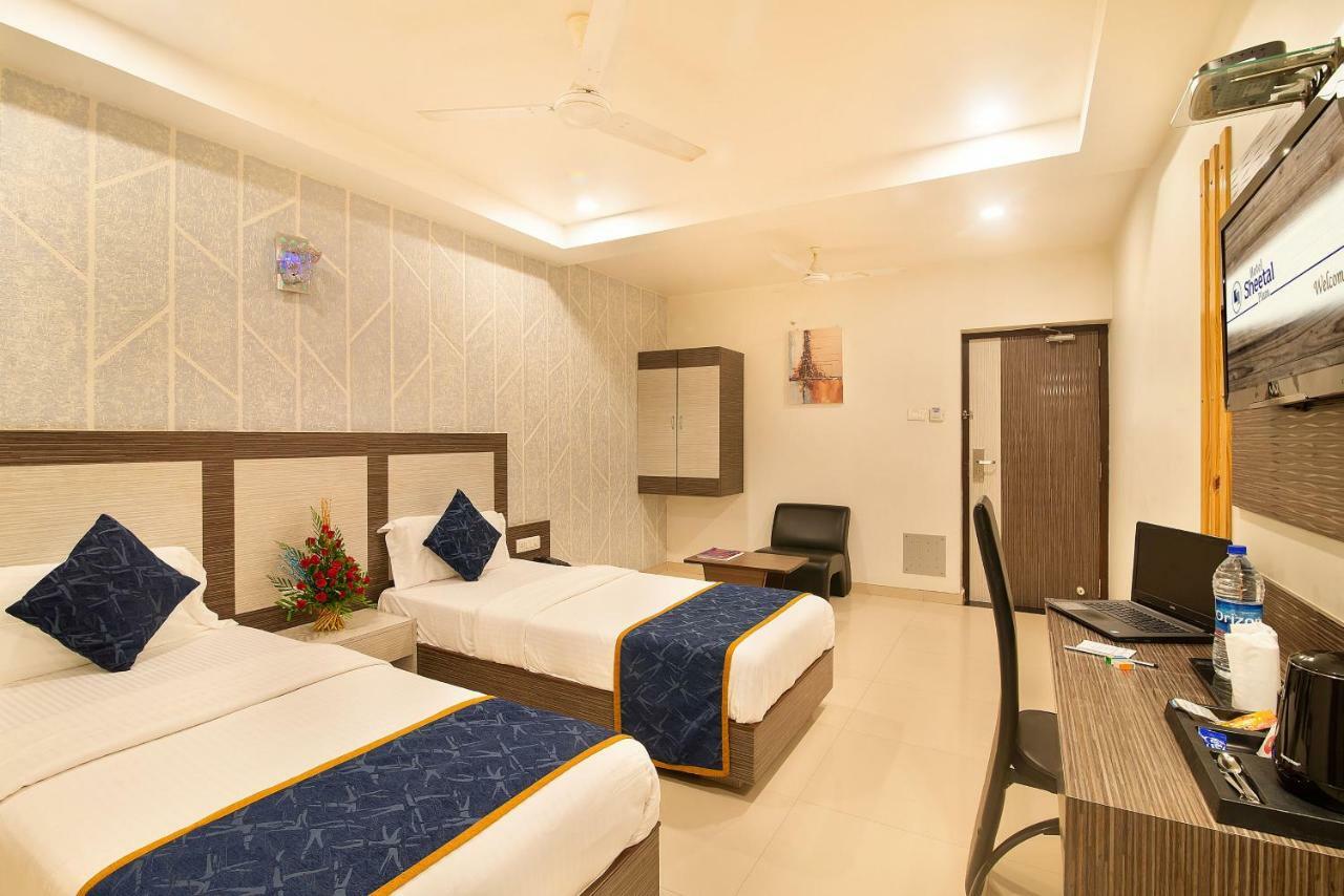 Hotel Sheetal Plaza 苏拉特 外观 照片