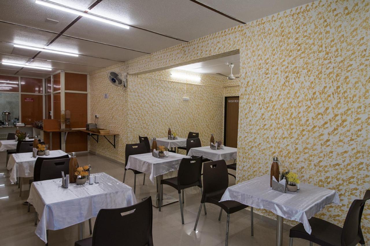 Hotel Sheetal Plaza 苏拉特 外观 照片